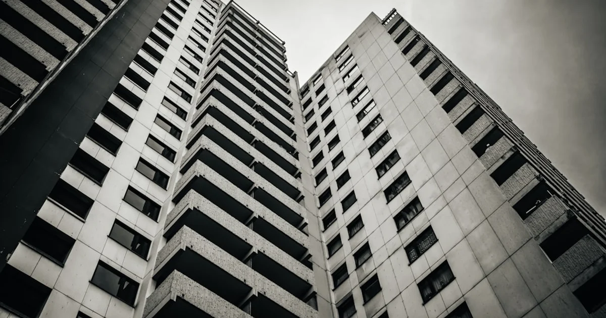 Résidence balnéaire à Skanes avec piscine et vue mer