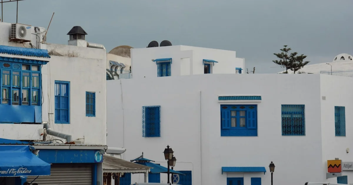 Vue sur le vieux port de Bizerte et la médina